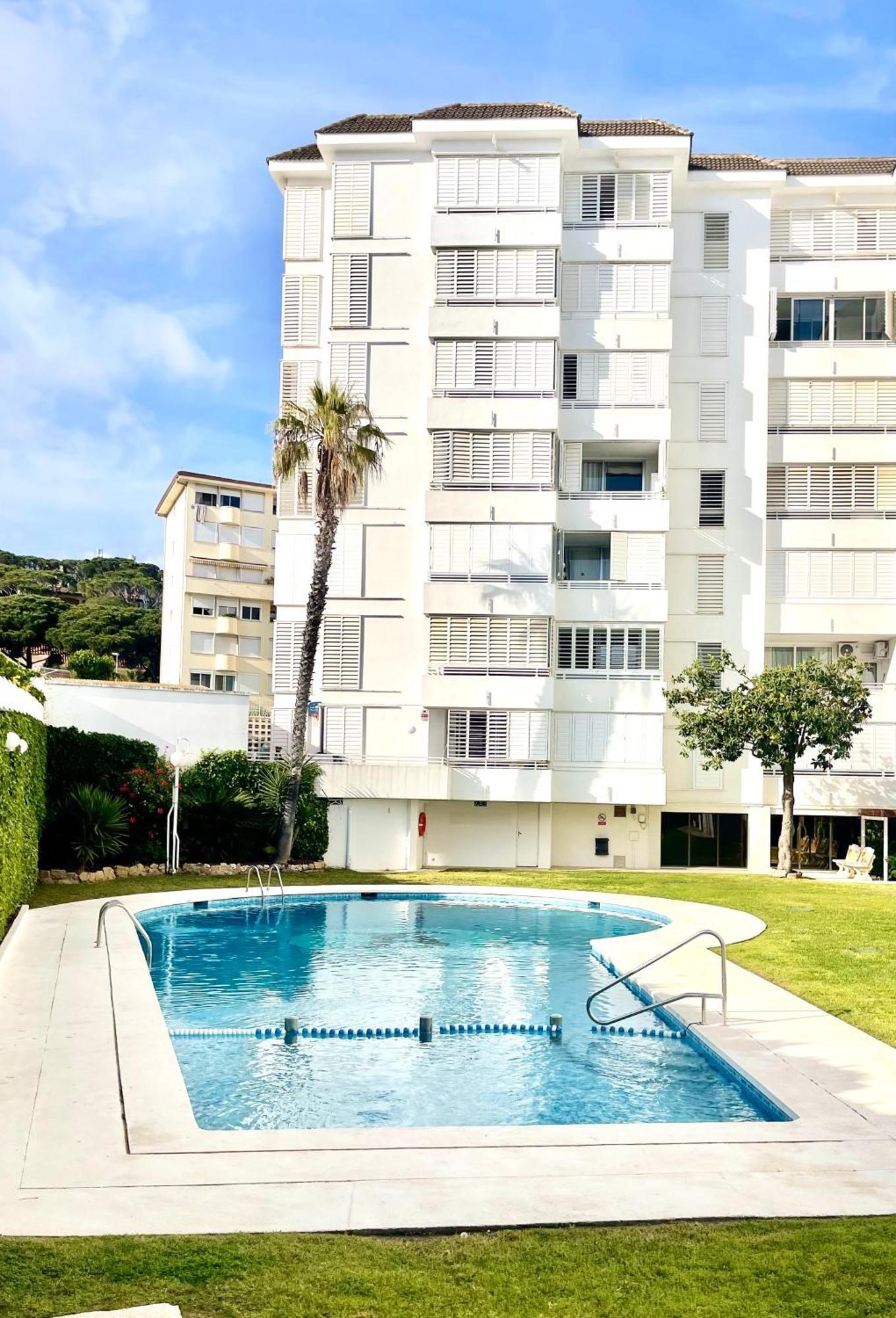 Appartement Seahomes Vacations, La Bleue, Beach&pool, Pk, Full Equipped In Fenals *