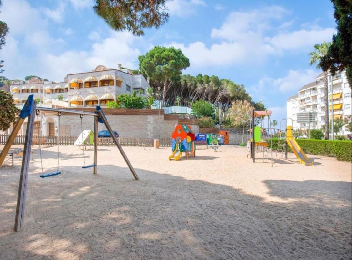 Seahomes Vacations, La Bleue, Beach&pool, Pk, Full Equipped In Fenals Lloret de Mar