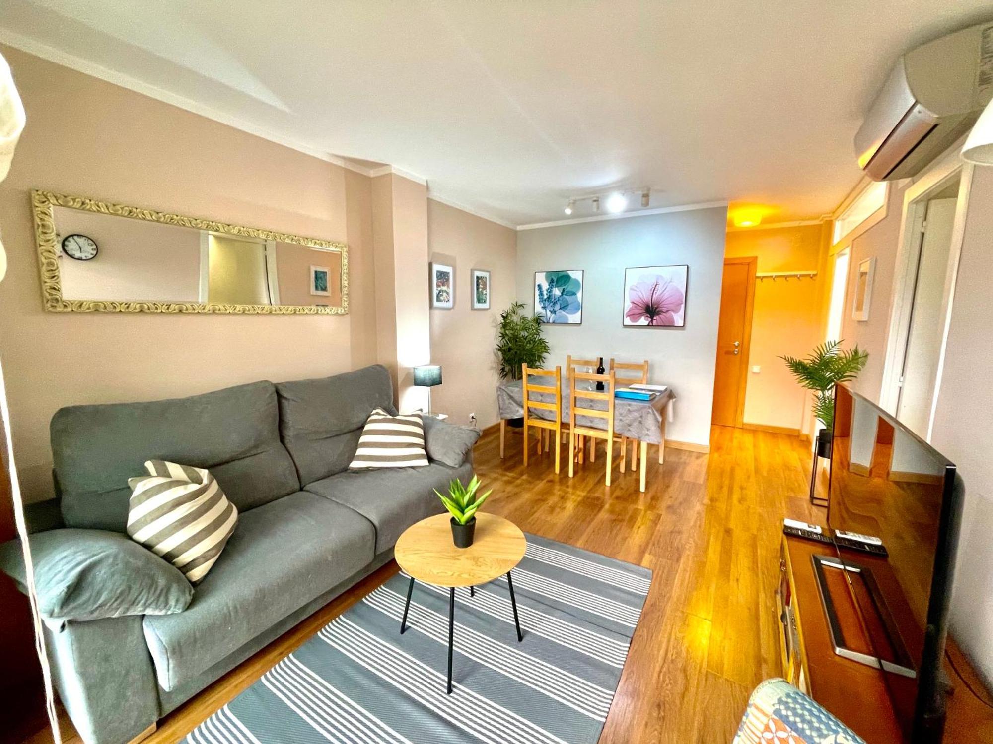 Seahomes Vacations, La Bleue, Beach&pool, Pk, Full Equipped In Fenals Lloret de Mar