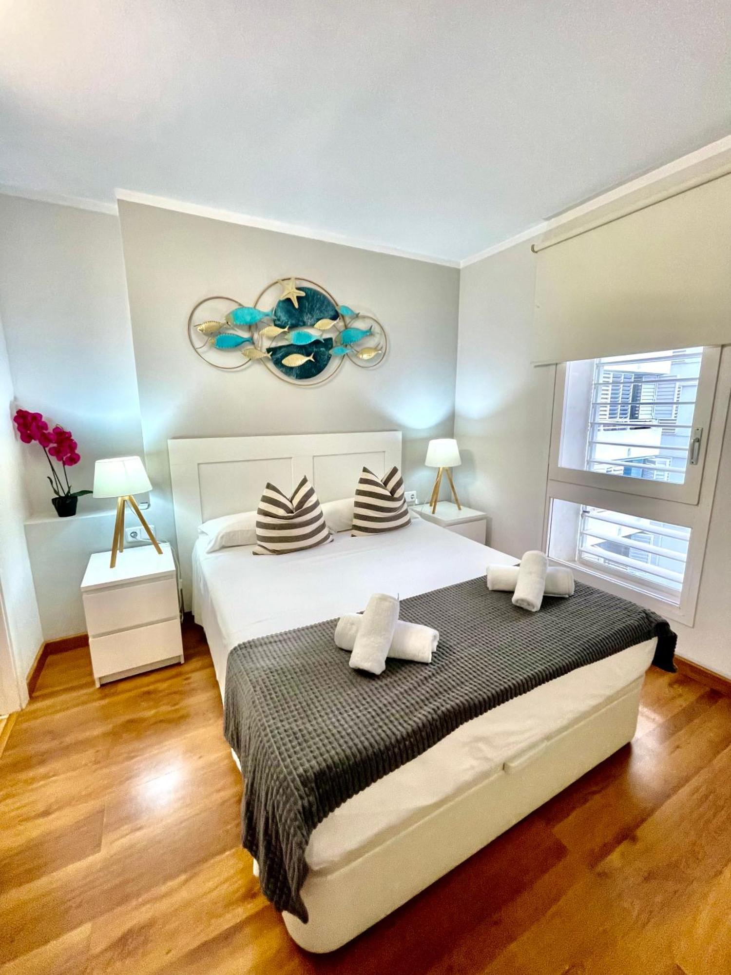 Seahomes Vacations, La Bleue, Beach&pool, Pk, Full Equipped In Fenals Lloret de Mar